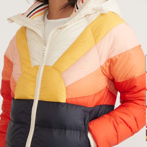 Marine Layer Après Sunset down filled puffer - Picture 5 of 12